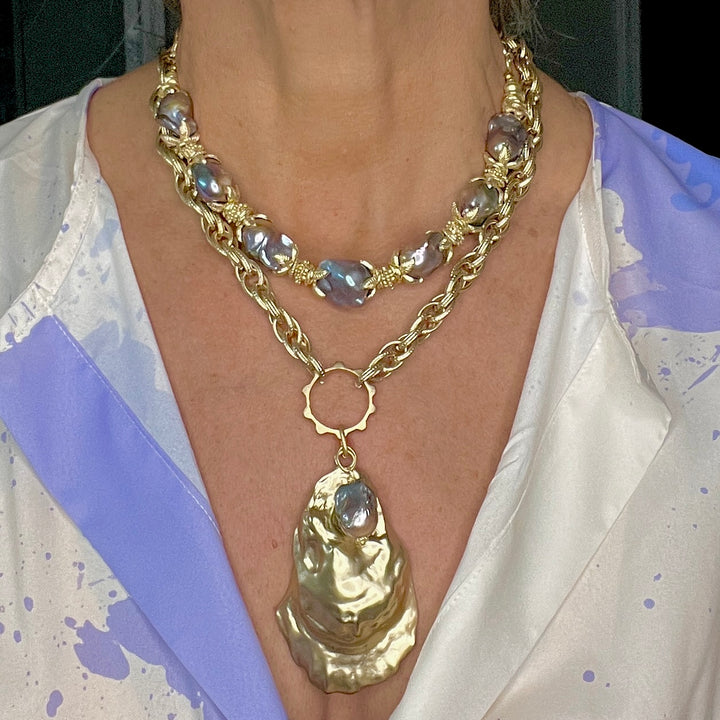 Phoebe Gold Oyster Shell Pendant with Large Peacock  Pearl Accent